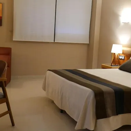 Escuela San Cristobal Hotel
