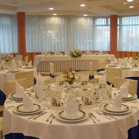 Hotel Escuela San Cristobal 2*