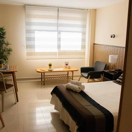 Hotel Hotel Escuela San Cristobal La Cisterniga