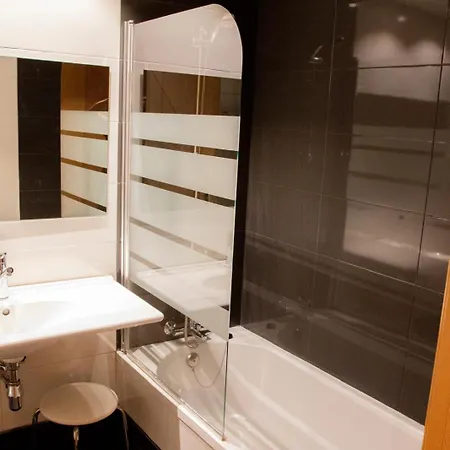 Hotel Escuela San Cristobal 2*