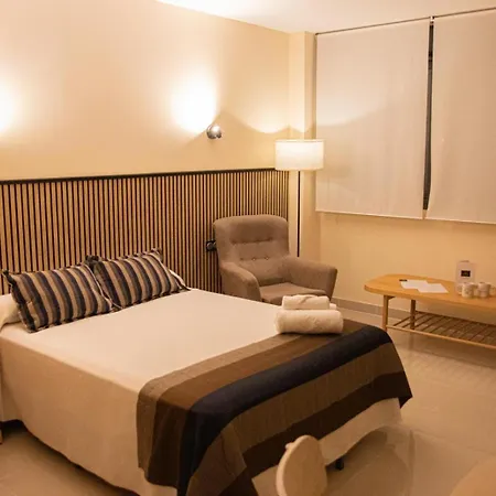 Escuela San Cristobal Hotel La Cistérniga