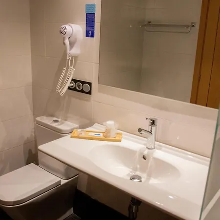 Hotel Escuela San Cristobal Hotel 2*