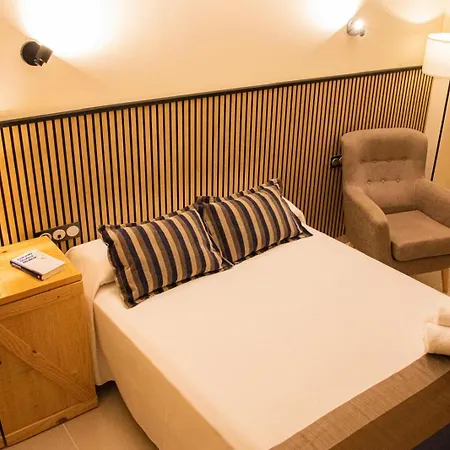 Hotel Escuela San Cristobal 2*