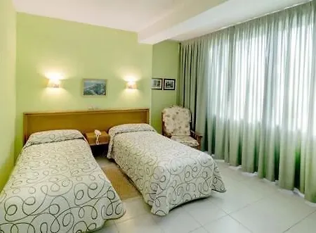 Hotel Hotel Escuela San Cristobal 2*