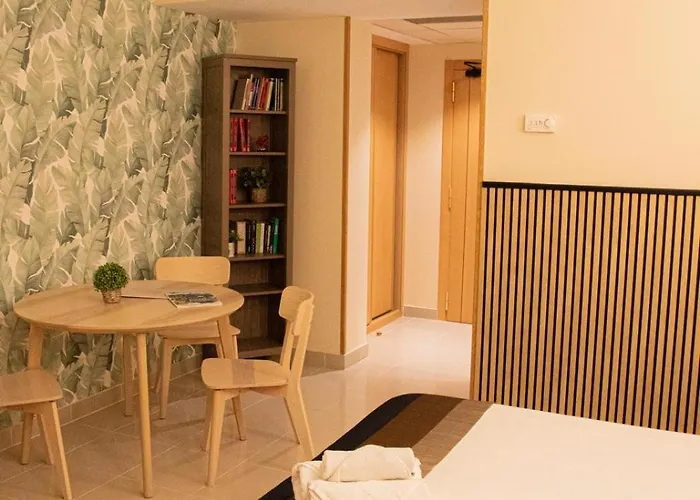 Hotel Escuela San Cristobal 2*