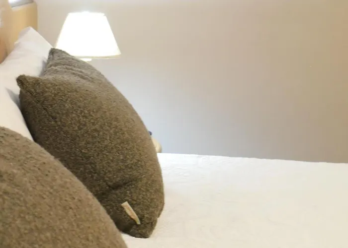 Escuela San Cristobal Hotel