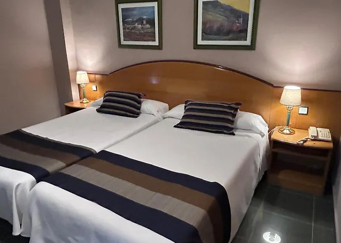 Escuela San Cristobal Hotel La Cistérniga