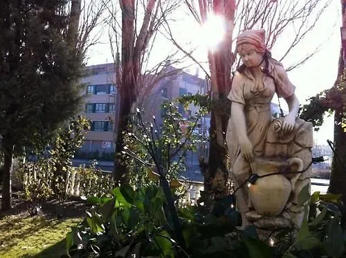 Szálloda Escuela San Cristobal 2*