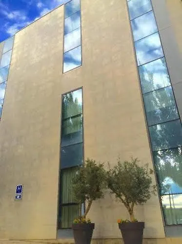 Escuela San Cristobal 2* La Cistérniga